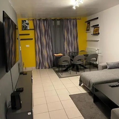 : Maison Entiere, 3 Chambres, Jardin Prive ホテル 3*
