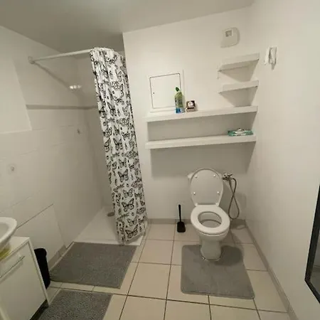 ホテル : Maison Entiere, 3 Chambres, Jardin Prive