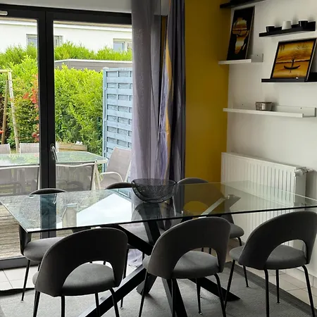 : Maison Entiere, 3 Chambres, Jardin Prive 3*